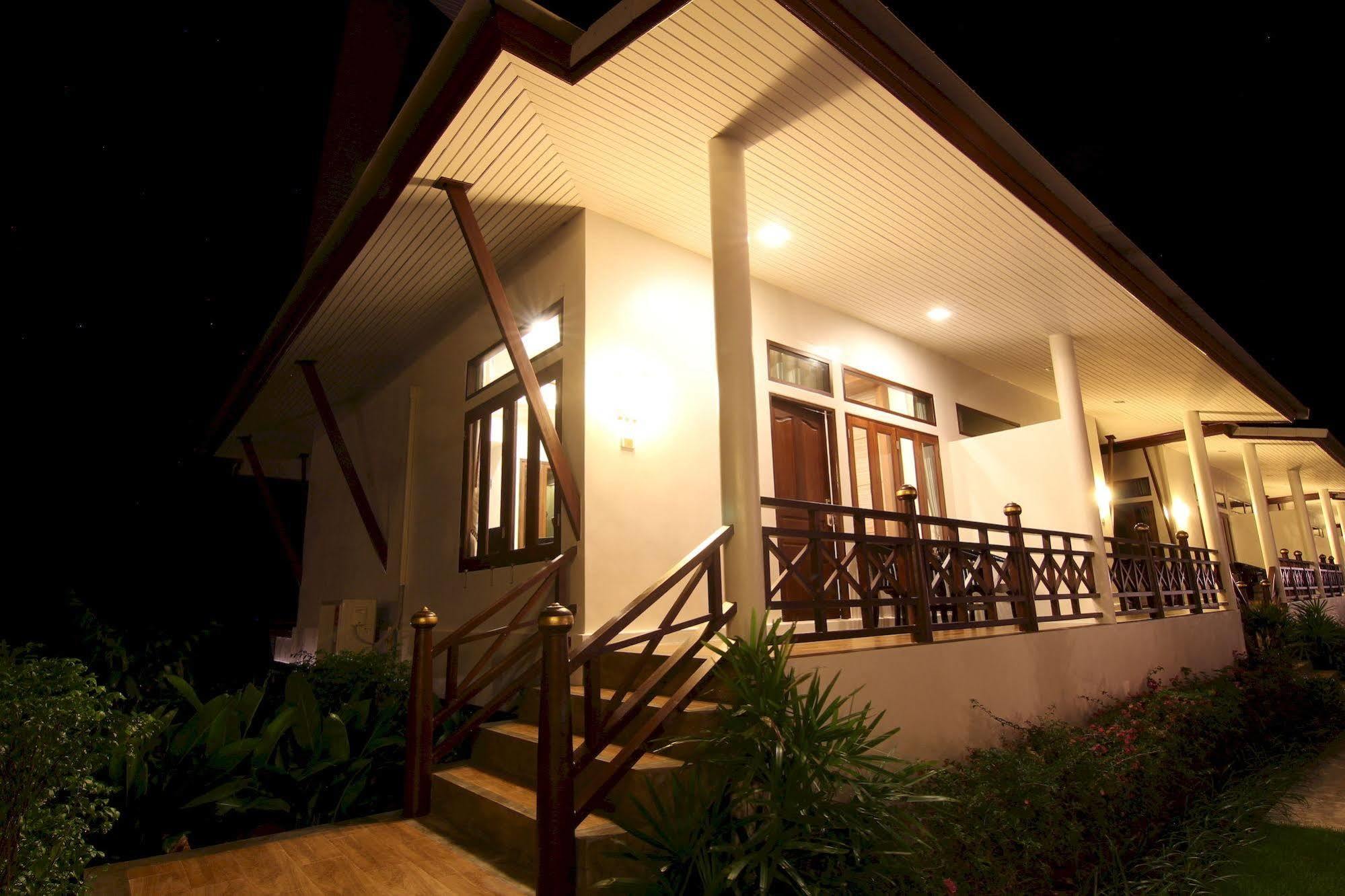 Bhu Tarn Koh Chang Resort & Spa Exterior foto