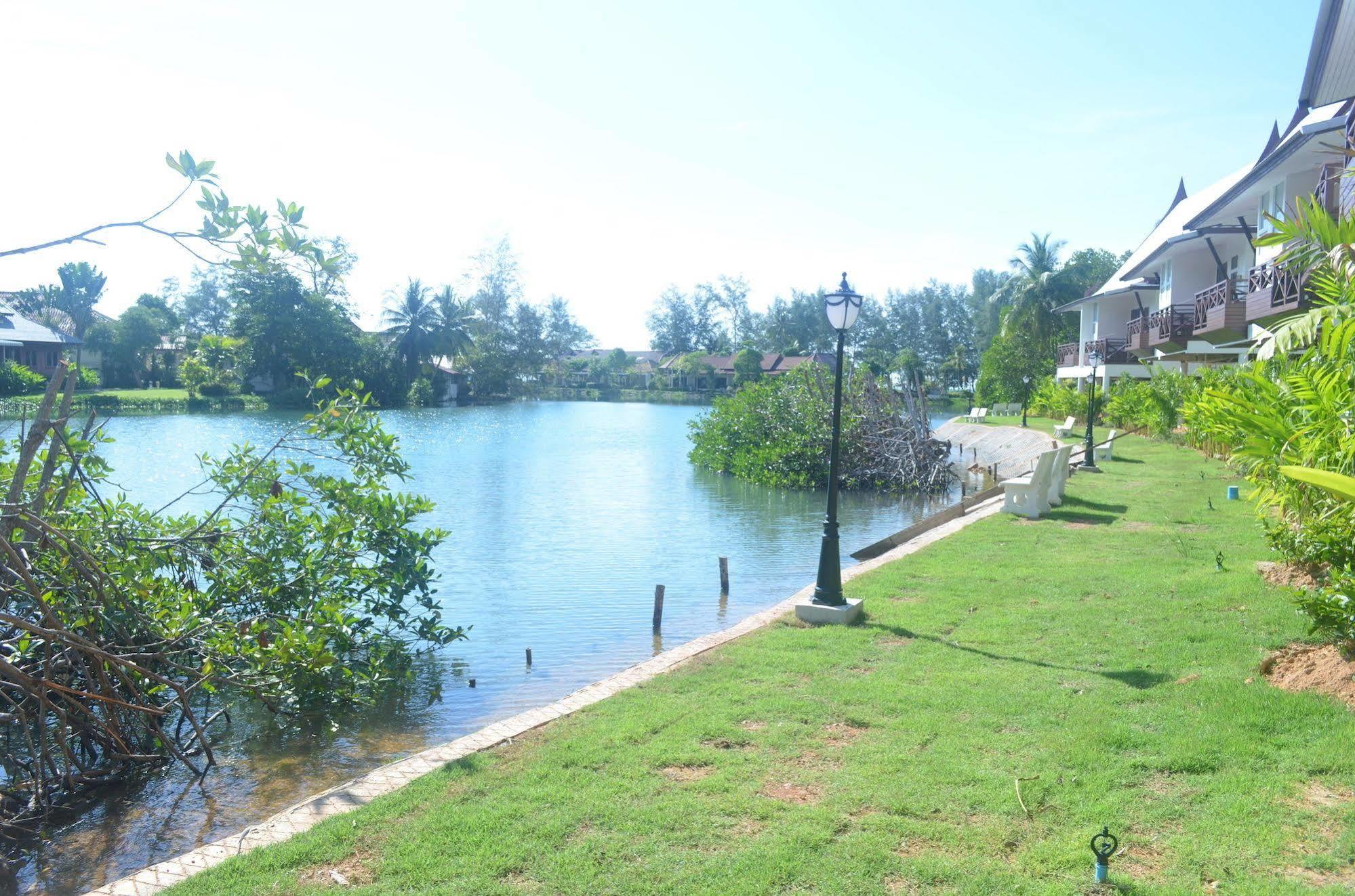 Bhu Tarn Koh Chang Resort & Spa Exterior foto